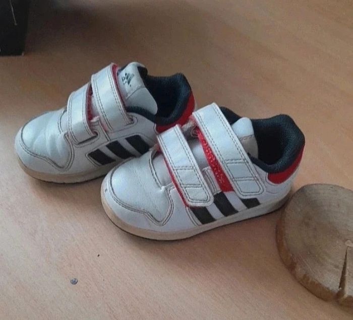 Basket Adidas Pointure 21 - photo numéro 2