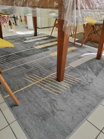Tapis  moderne 2,34/1,60cm
