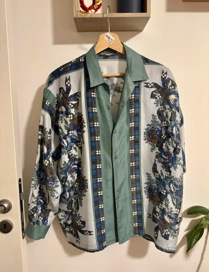 Chemise satinée à motif vintage bleu