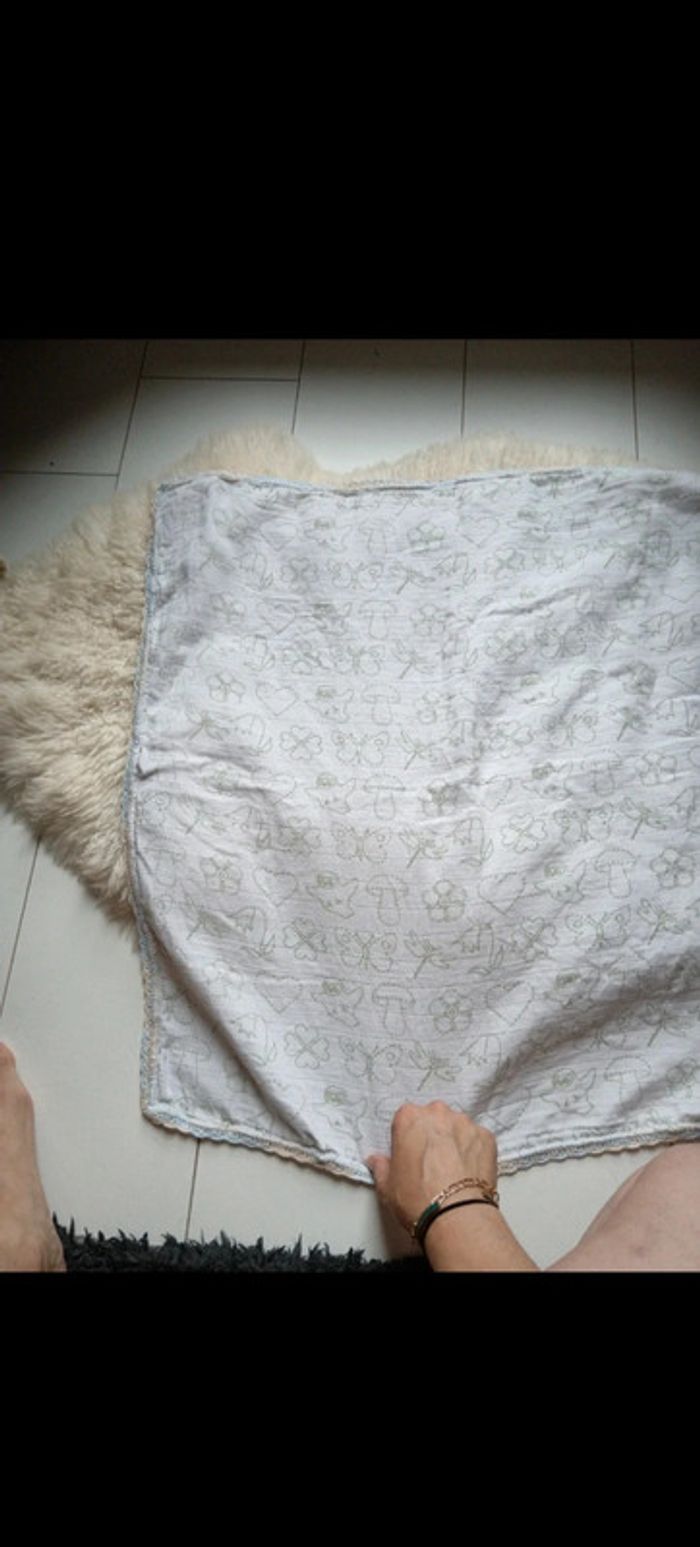 Lange brodé - photo numéro 3