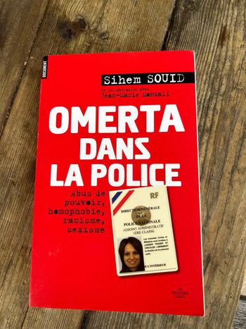 Omerta dans la police