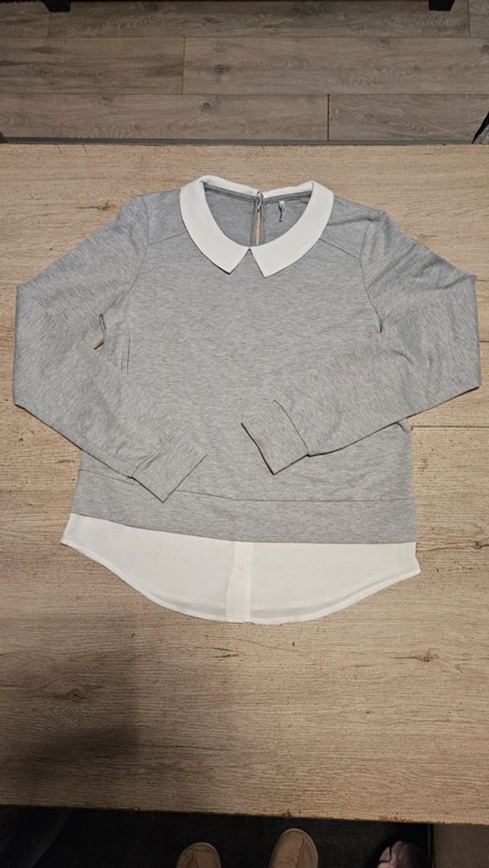 Pull gris clair à manches longues avec chemise blanche en dessous, Only, taille S - photo numéro 4