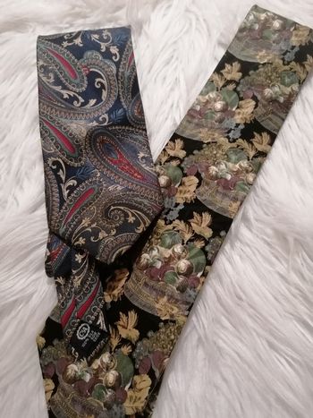 2 cravates vintage 100 %soie 
