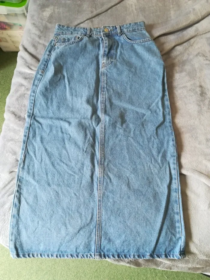 Longue jupe en jean bleu, sens fente, taille M