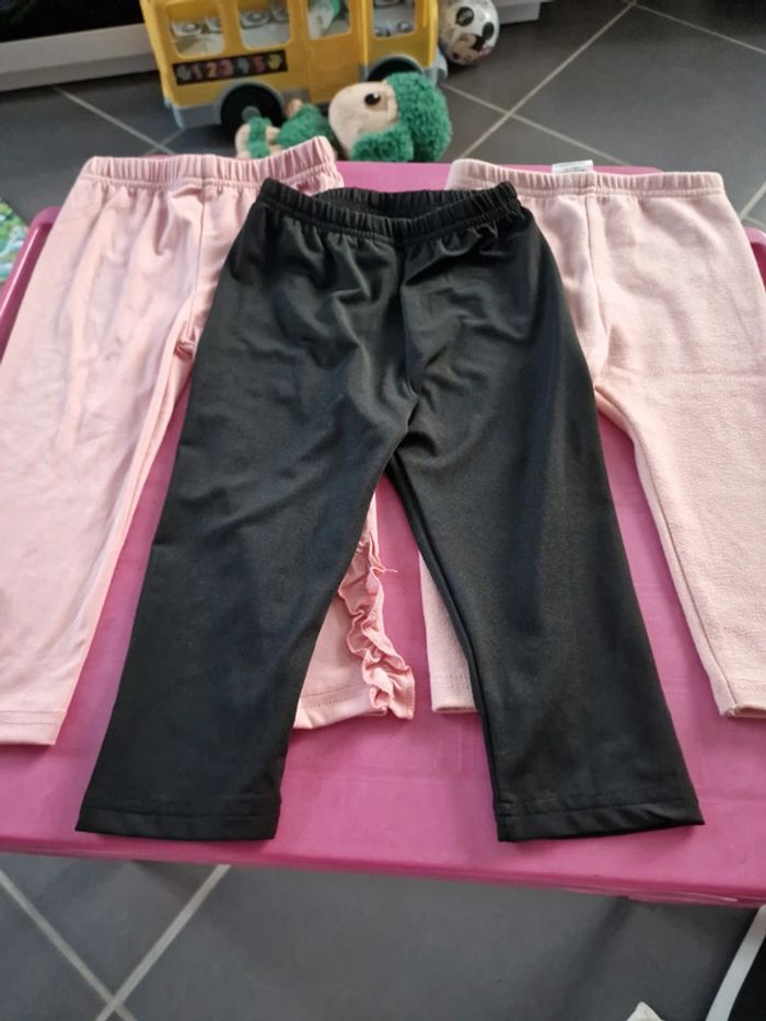 3 pantalons 9/12 mois - photo numéro 2
