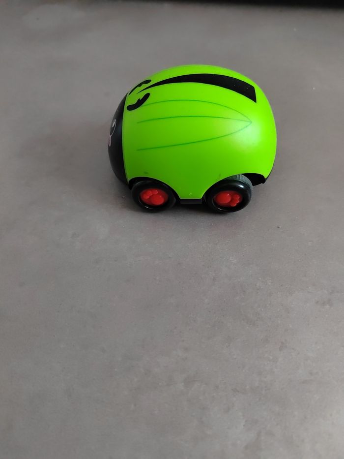 Voiture insecte à friction - photo numéro 2
