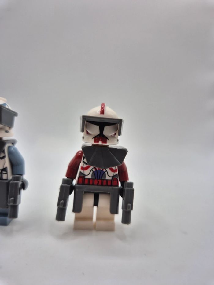 Figurines type lego Commandants clones Rex Fox et Wolffe star wars - photo numéro 4