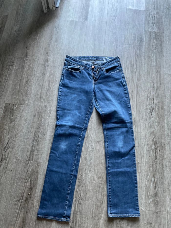 Jean levi’s droit taille 30 (équivalent 38) - photo numéro 2