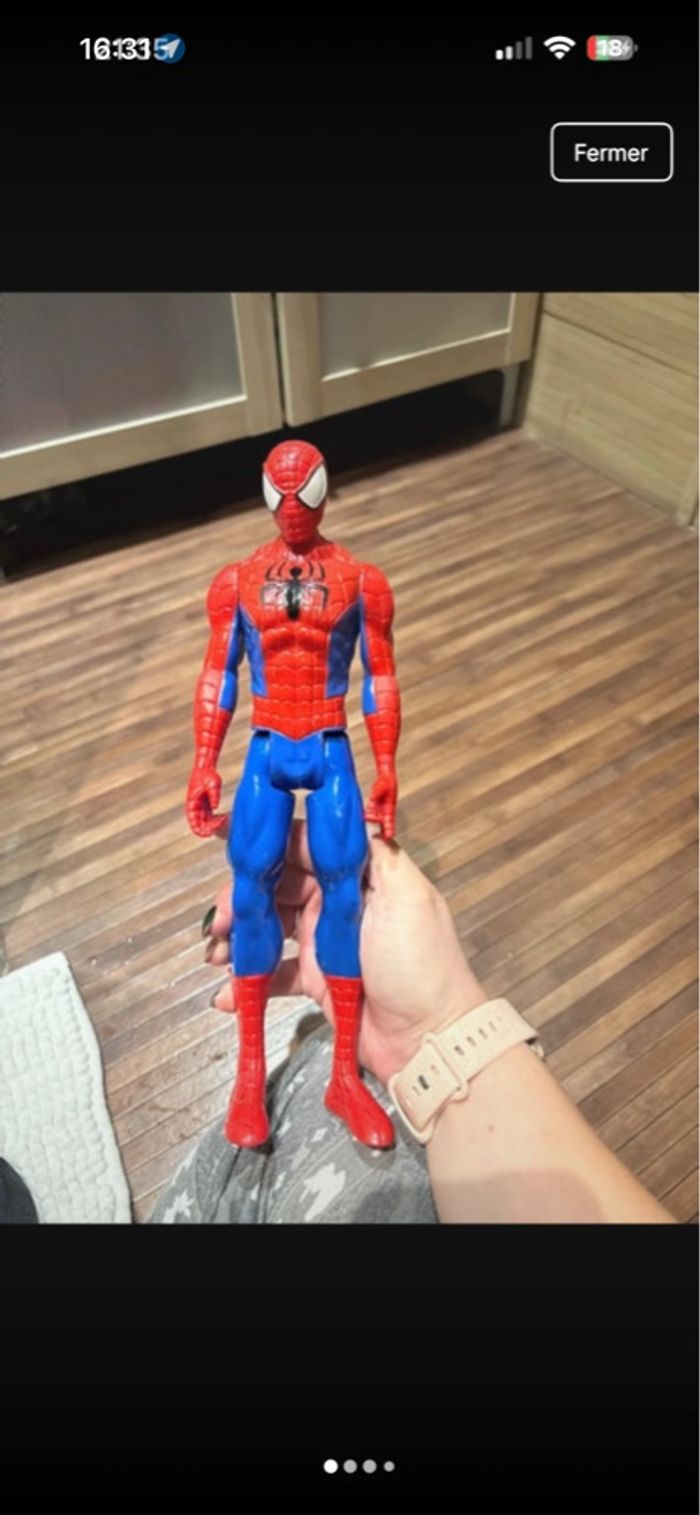 Figurine spider man