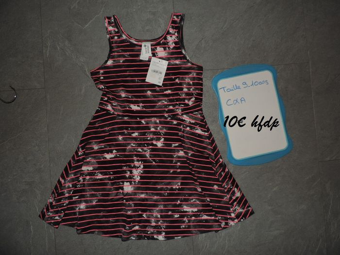 robe C&A taille 9-10 ans