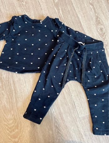 Ensemble bleu marine motif coeurs