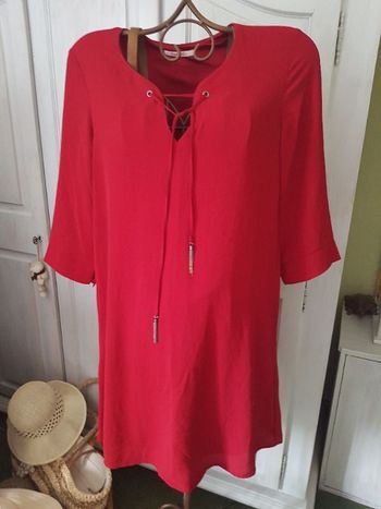 Robe rouge Camaïeu.  doublée. manche 3/4. L92 cm