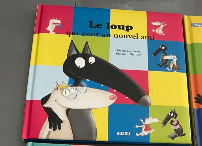 3 Grands livres Le Loup de Auzou neufs et 1 avec CD - photo numéro 2