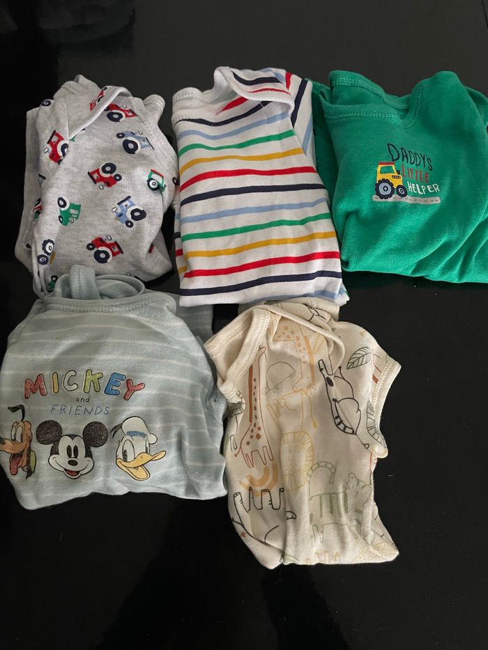 Lot de 5 bodies 0/3mois