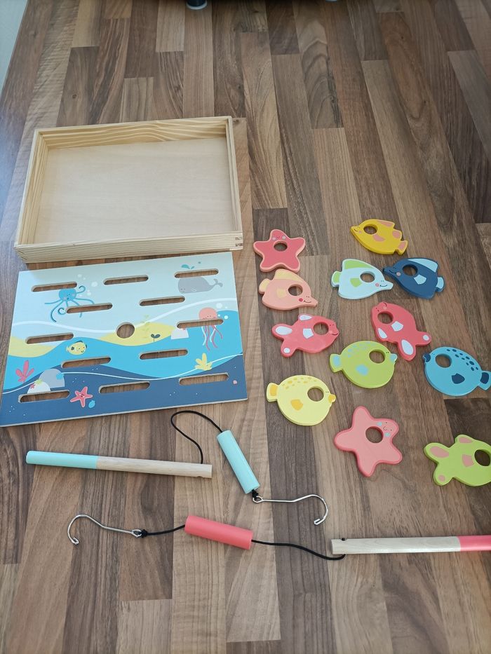 Pêche à la ligne en bois avec 2 cannes à pêche - photo numéro 3