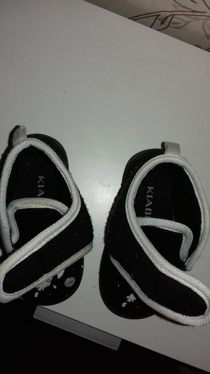 Chaussons taille 19 - photo numéro 2