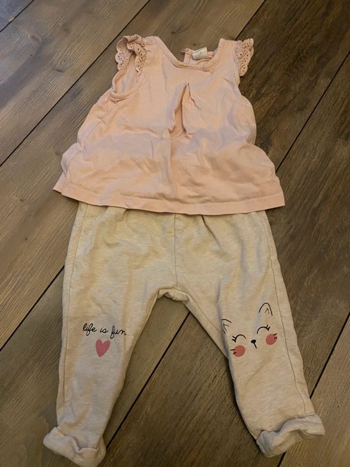 Ensemble fille 9 mois