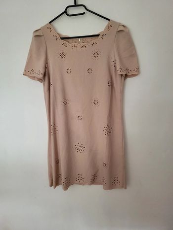Robe beige broderie 1