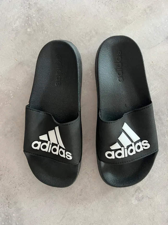 Claquettes Adidas noire, taille 38 neuve - photo numéro 2