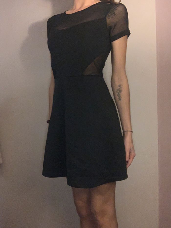 Robe patineuse sexy - photo numéro 2