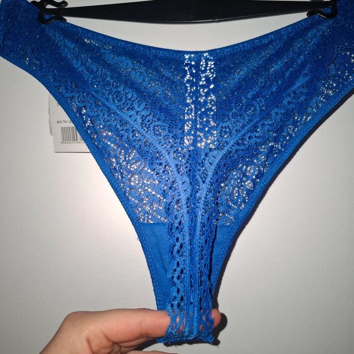 String dentelle bleu taille L - photo numéro 6
