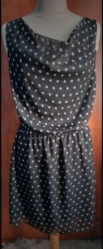Robe noir à pois gris taille 40