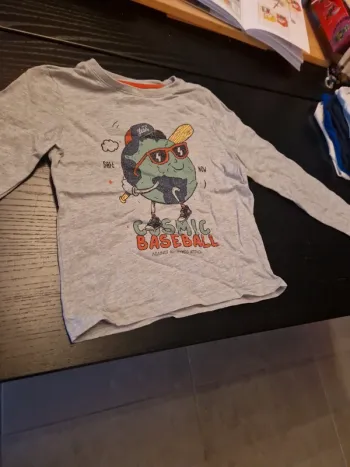Pull taille 6 ans