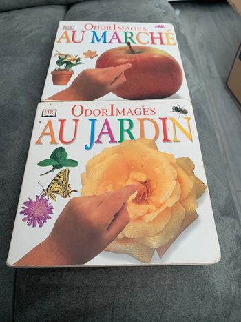 Lot livres olfactifs