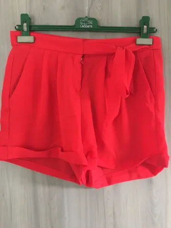 Short court rouge Morgan T.36