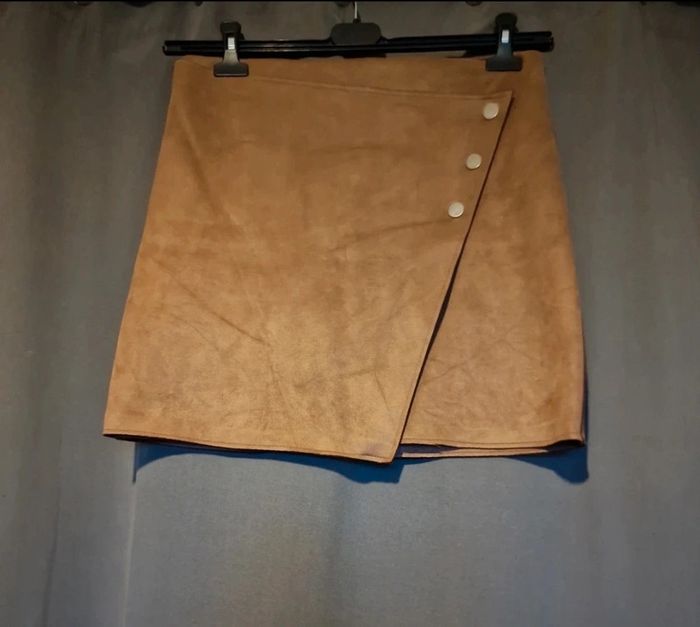 Jupe effet daim taille 40
