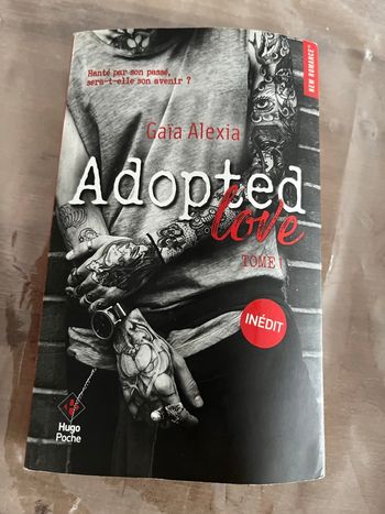 Livre de poche . Adopted Love. Tome 1