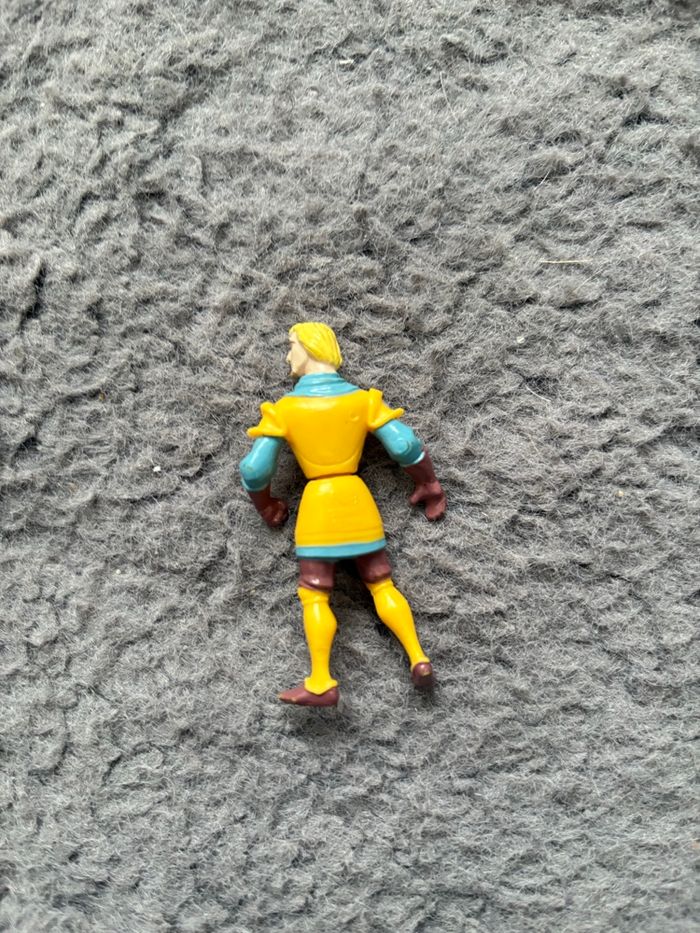 Figurine Disney X Kinder Phoebus le bossu de notre dame - photo numéro 2