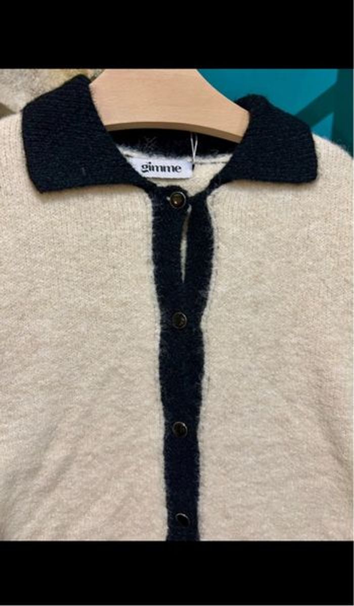 Pull boutonné à manches courtes S/M • écru & noir - photo numéro 4