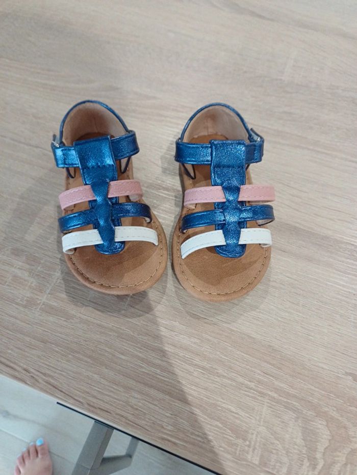 Sandale 22