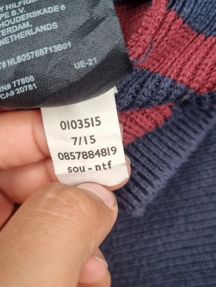 Pull Tommy Hilfiger rayé bleu et bordeaux – Taille XL Homme (mesures en photos) - photo numéro 10