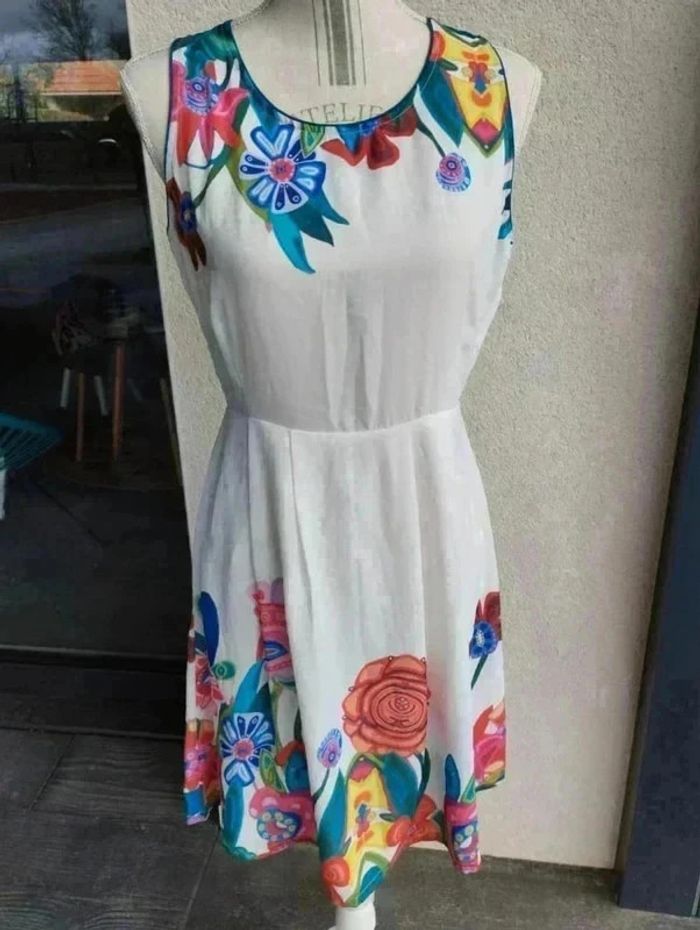 🌼 Robe 101 Idées – Taille 38 M – Imprimé fleuri coloré parfaite pour l’été🌈 - photo numéro 5