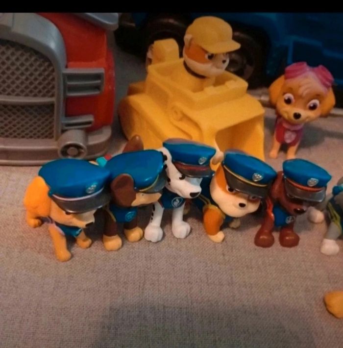 Gros lot de véhicules et figurines pat patrouille - photo numéro 4