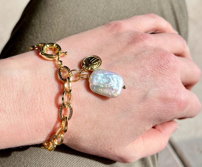 Bracelet talisman perle d’eau douce et amulette scarabée - photo numéro 5