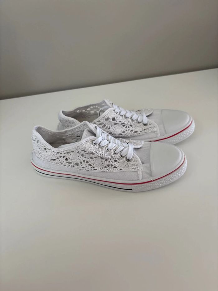 Chaussures type converse Taille 39 - Tissaia