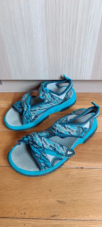 Sandales Decathlon taille 30