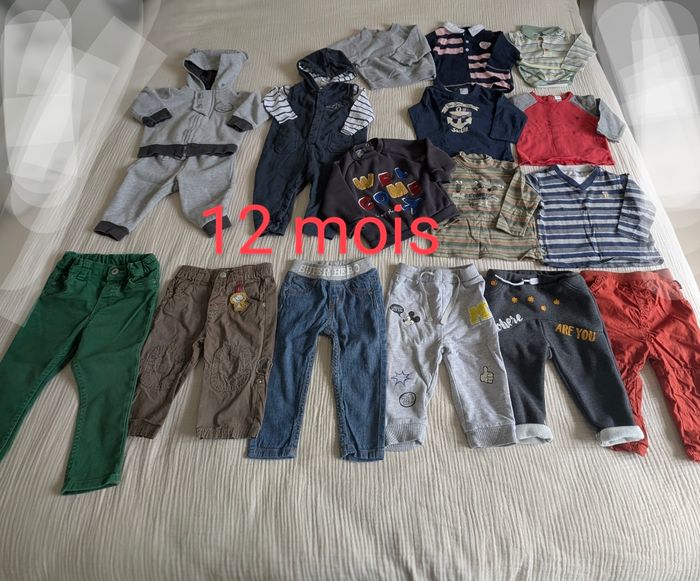 Lot de vêtements 12 mois
