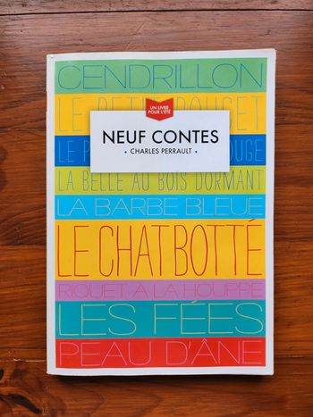 Livre de neuf contes Charles Perrault