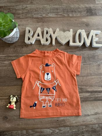 - Tee shirt  - 12 mois - Très bon état  