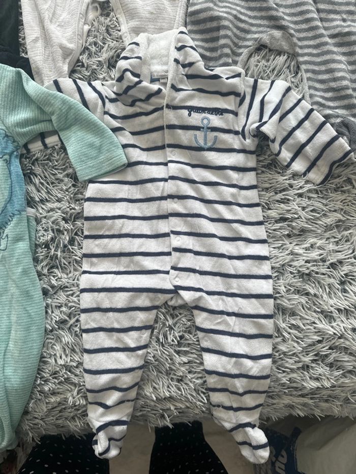 Cinq. Pyjamas, garçon - photo numéro 3