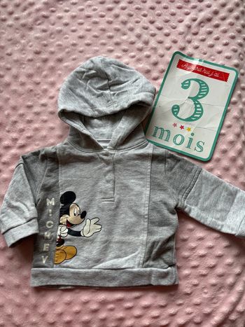 Pull Disney 3 mois
