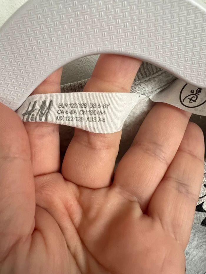 Robe H&M taille 6-8 ans tête de Mickey léopard - photo numéro 4