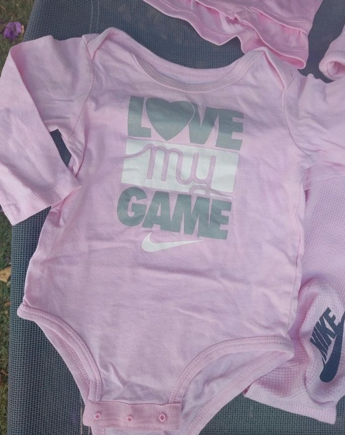 Lot 6/9 mois fille rose bébé Nike - photo numéro 5