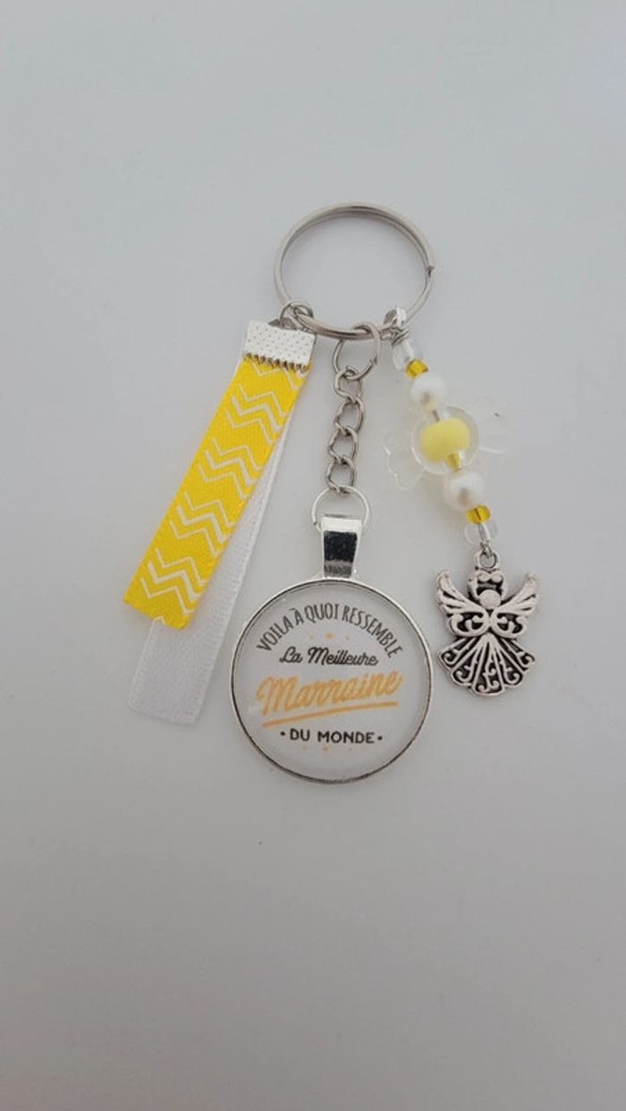 Cadeau marraine, porte clé message bijoux de sac " meilleure marraine du monde "