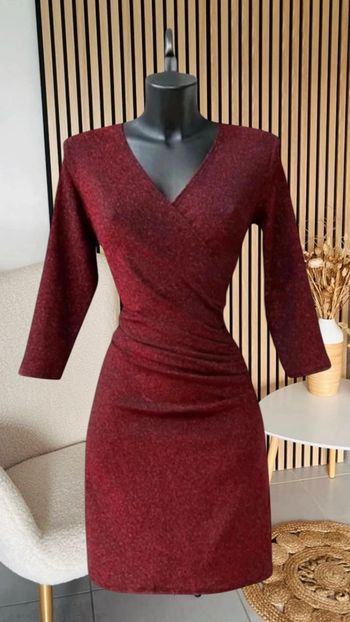 Robe rouge bordeaux pailletée