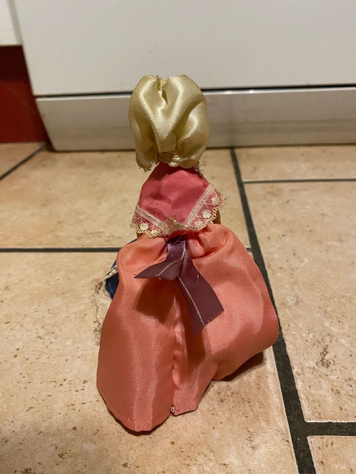 Poupée - photo numéro 2